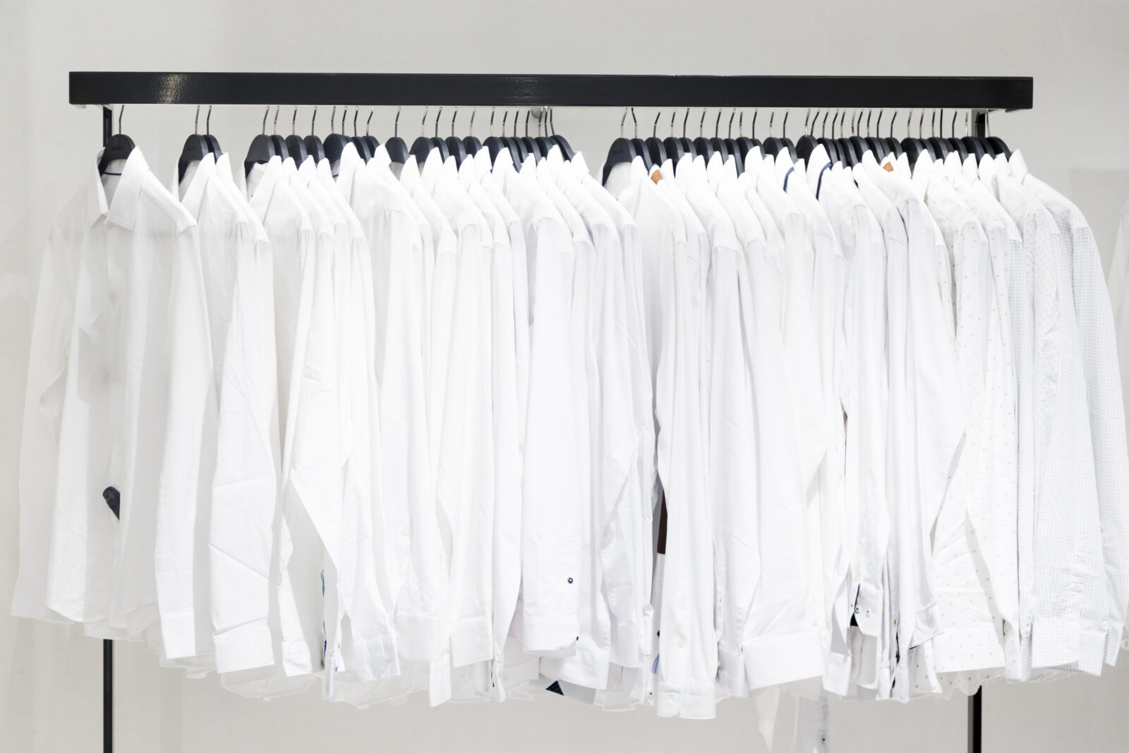 9 Tips Menghilangkan Noda Membandel pada Baju Berwarna Putih 1 clothes clothing store
