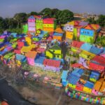 7 Kampung Unik di Indonesia, Ada Yang Bermata Biru Lho 3 1123022022 kampung warna warni