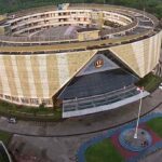 Keren! 5 Kampus ini Punya Bentuk Bangunan Paling Unik di Indonesia Lho, dan Memiliki Filosofi Masing-Masing 5 bangunan kampus terunik unpad