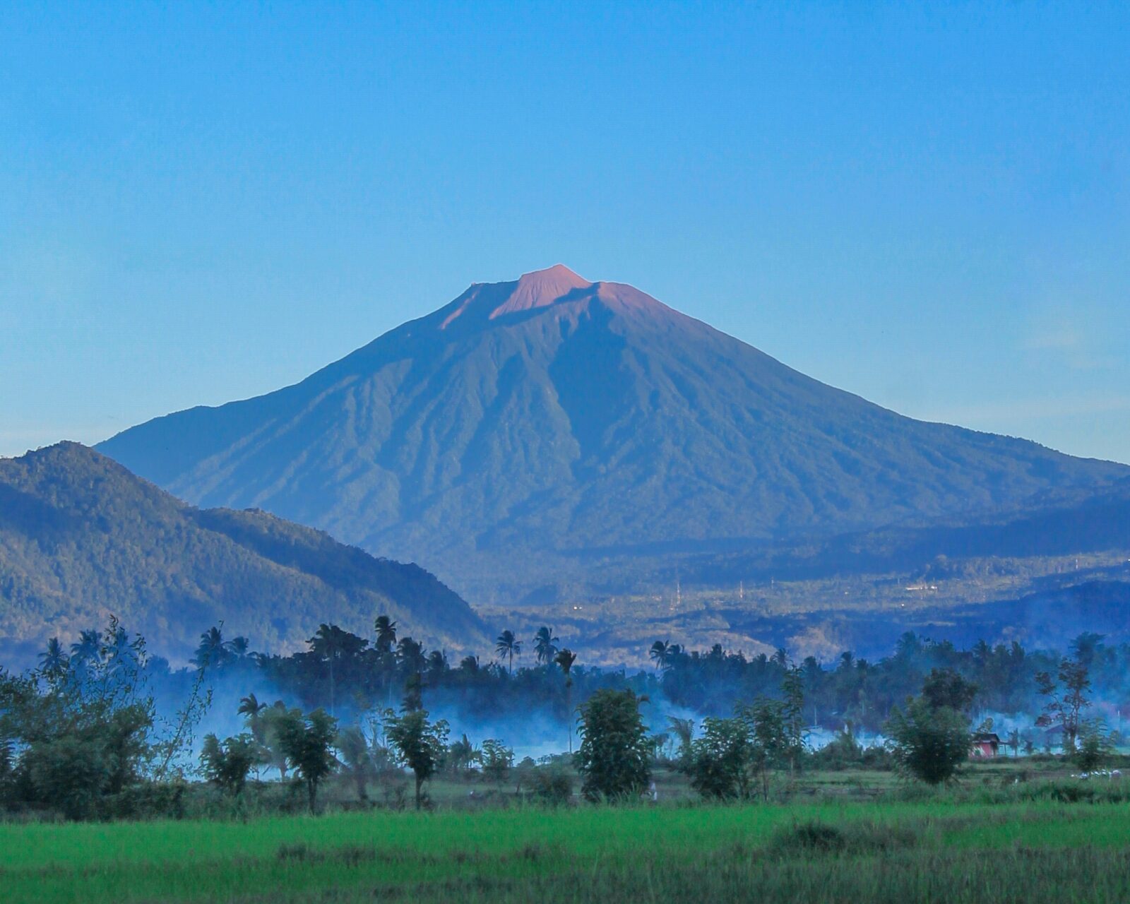 Gunung Kerinci dari Muaralabuh