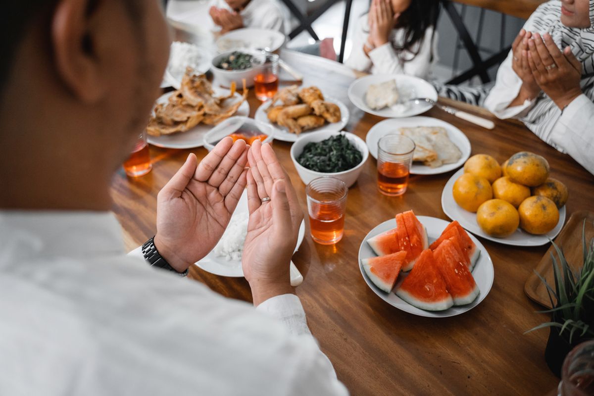 4 Menu Buka Puasa Ini Sangat Simple Dibuat Lho, Cocok Untuk Kamu Yang Baru Belajar Masak! 1 607538e062cad