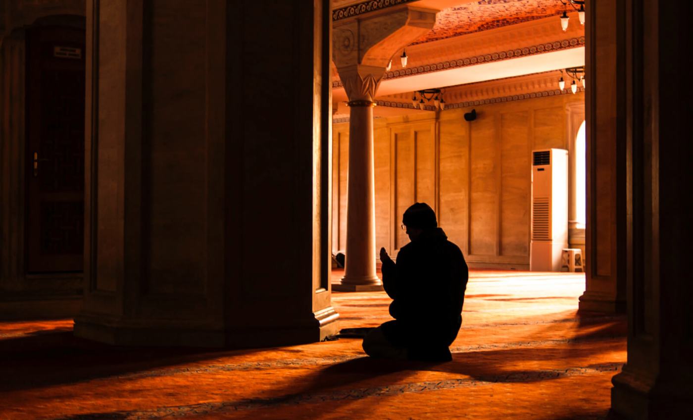 5 Manfaat I'tikaf di Bulan Ramadan dan Tata Caranya 1 Niat dan Amalan amalan Itikaf di Masjid