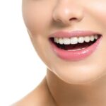 Sering dianggap Sepele, Ternyata 5 Kebiasaan Kecil ini Justru Dapat Merusak Gigimu 5 shutterstock 1145050313