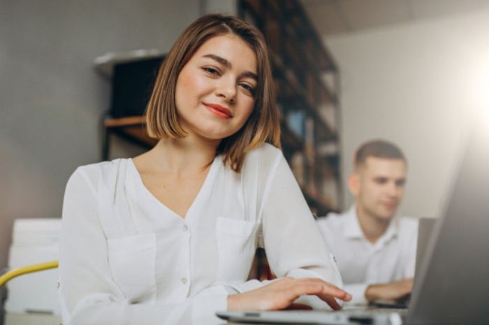 Kamu Harus Tahu! 4 Alasan Perempuan Harus Bisa Mengendalikan Finansial di Masa Depan 1 620401370