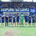 Pitch Invander Berbuah Sanksi, Persib Bandung Didenda Komdis PSSI Rp 50 Juta! 3 663f37415ed6e bobotoh persib bandung 1265 711