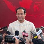 Kenaikan UKT Resmi di Batalkan: Kalau Naik Harus Adil dan Wajar 5 Mendikbudristek Nadiem Makarim mengumumkan pembatalan kenaikan UKT mahasiswa di seluruh kampus negeri usai bertemu Presiden Joko Widodo Senin 27 Mei 2024