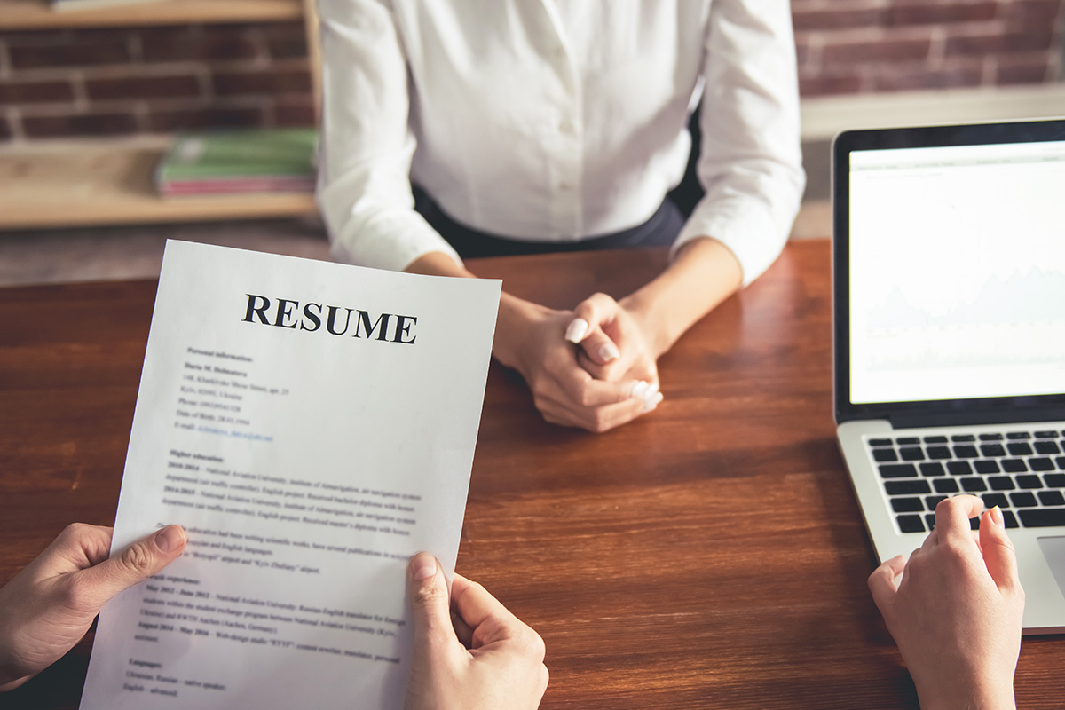 Fresh Graduate Wajib Tahu! 6 Hal Penting Ini Harus Disiapkan Saat akan Melamar Kerja 1 Psikologi Melamar Kerja Envato