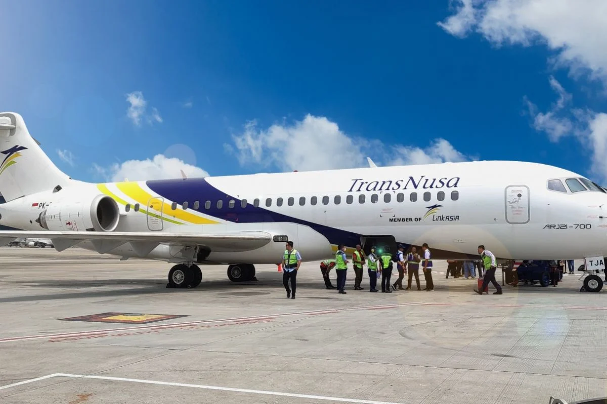 Maskapai TransNusa Buka Lowongan Kerja Bagi Lulusan S1, Berikut Syarat dan Cara Daftarnya! 1 transnusa resmi mengoperasikam pesawat tipe comac commercial h50u