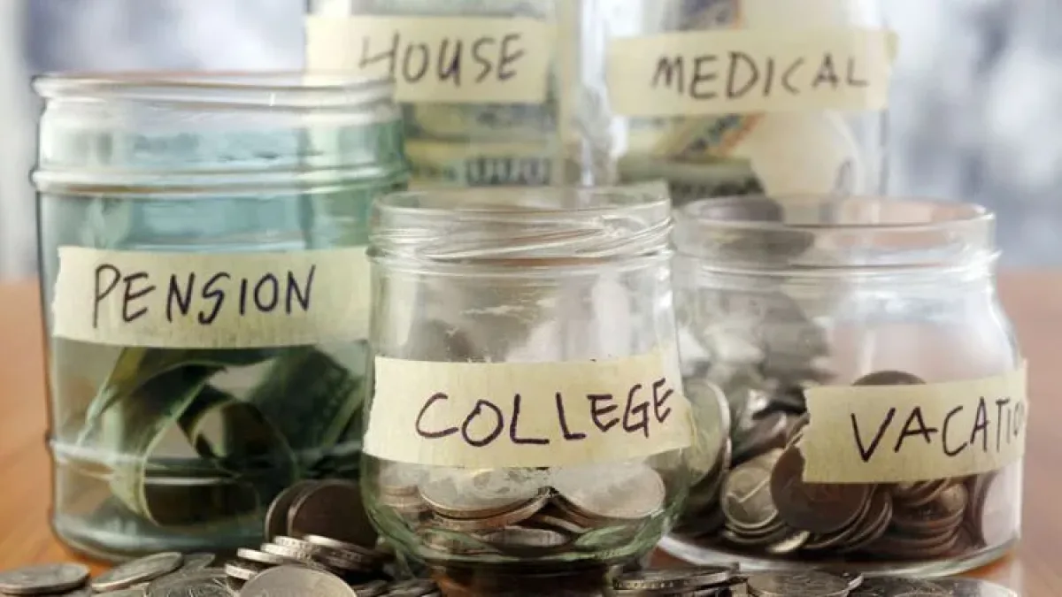 Masa Tua Ingin Hidup Lebih Tenang? 5 Jenis Tabungan Ini Bisa Kamu Coba Sejak Dini! 1 Tabungan Apa Saja yang Harus Kita Miliki LB Blog jpg 1200x675 1