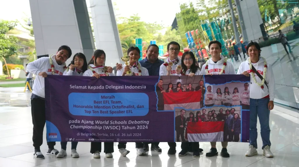 Membanggakan 5 Pelajar Indonesia Berhasil Menjadi Juara Di Kompetisi