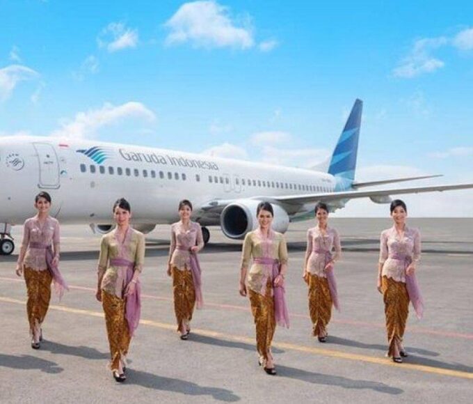 Seragam pramugari Garuda Indonesia