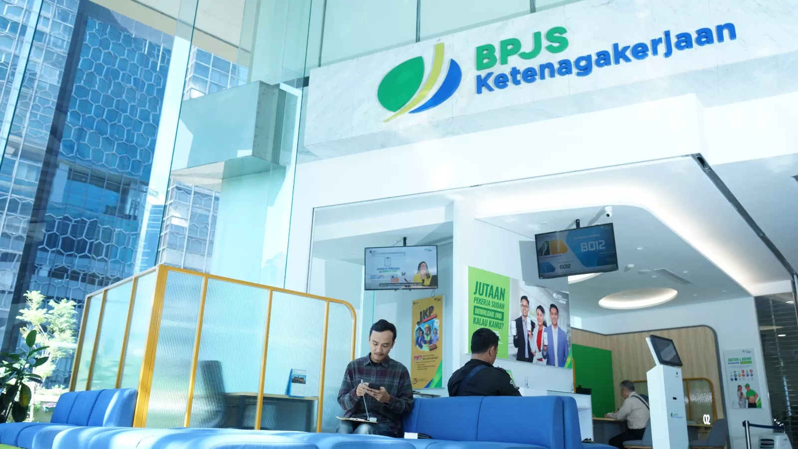 Ingin Mencairkan Saldo JHT BPJS Ketenagakerjaan Secara Online Maupun Offline, Begini Caranya! 1 cara mencairkan dana bpjs ketenagakerjaan secara online dan offline