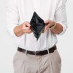 Kamu Terjebak Pinjol? 5 Tips Ini Bisa Bantu Atur Keuangan Kamu Agar Pinjol Cepat Lunas, Yuk Ikuti 3 close up portrait man showing empty wallet 171337 17551