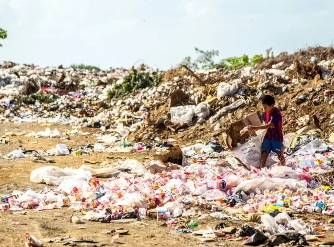 SAMPAH PLASTIK 1024x504 1