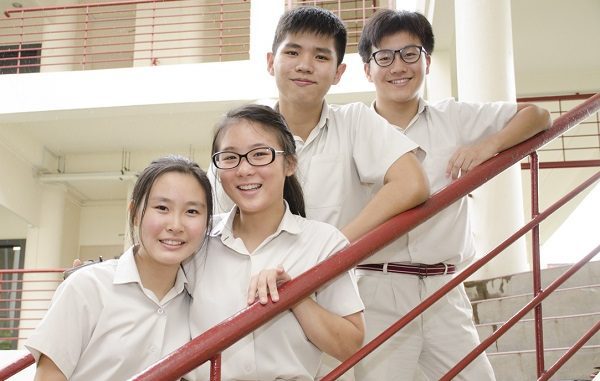 Siswa SMA di Victoria Junior College 600x381 1