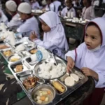 Program Makan Bergizi Gratis Dimulai Hari Ini, Menteri Pantau Pelaksanaannya ke Sekolah 6 ching 2 februari 2025 program makan bergizi gratis prabowo targetkan 829 juta penerima manfaat 1 4258707623