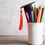 Kabar Gembira! Beasiswa S1-S2 Brunei Darussalam 2025 Buka Pendaftaran, Berikut Syaratnya 3 colorful pencils glass jar with copy space learning university education concept 622428 2292