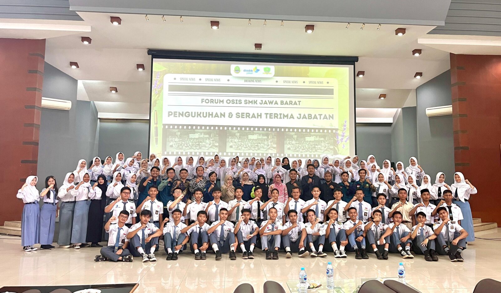 Forum OSIS SMK Jawa Barat Kukuhkan 100 Orang Pengurus Jilid 6 1 WhatsApp Image 2025 02 07 at 09.40.57 8c43f5f1