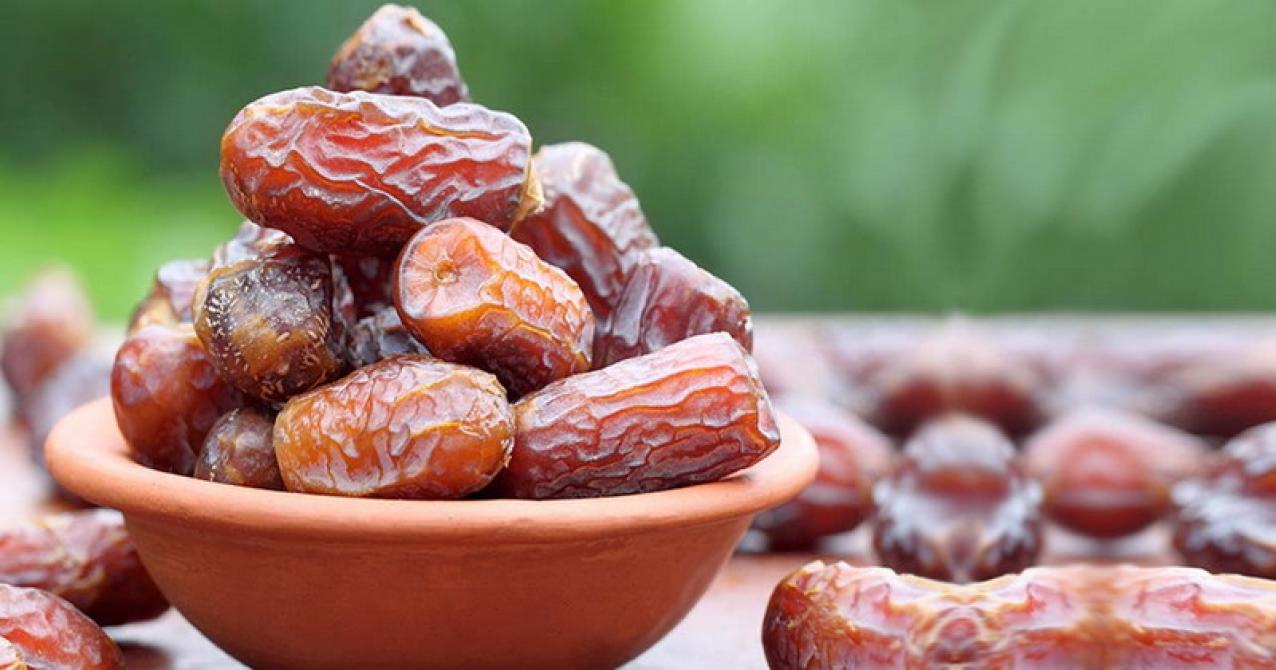 5 Jenis Kurma Ini Tak Naikkan Gula Darah, Aman Untuk Penderita Diabetes! 5 spiritriau 5 Tips Belanja Buah Kurma Berkualitas di Tanah Suci