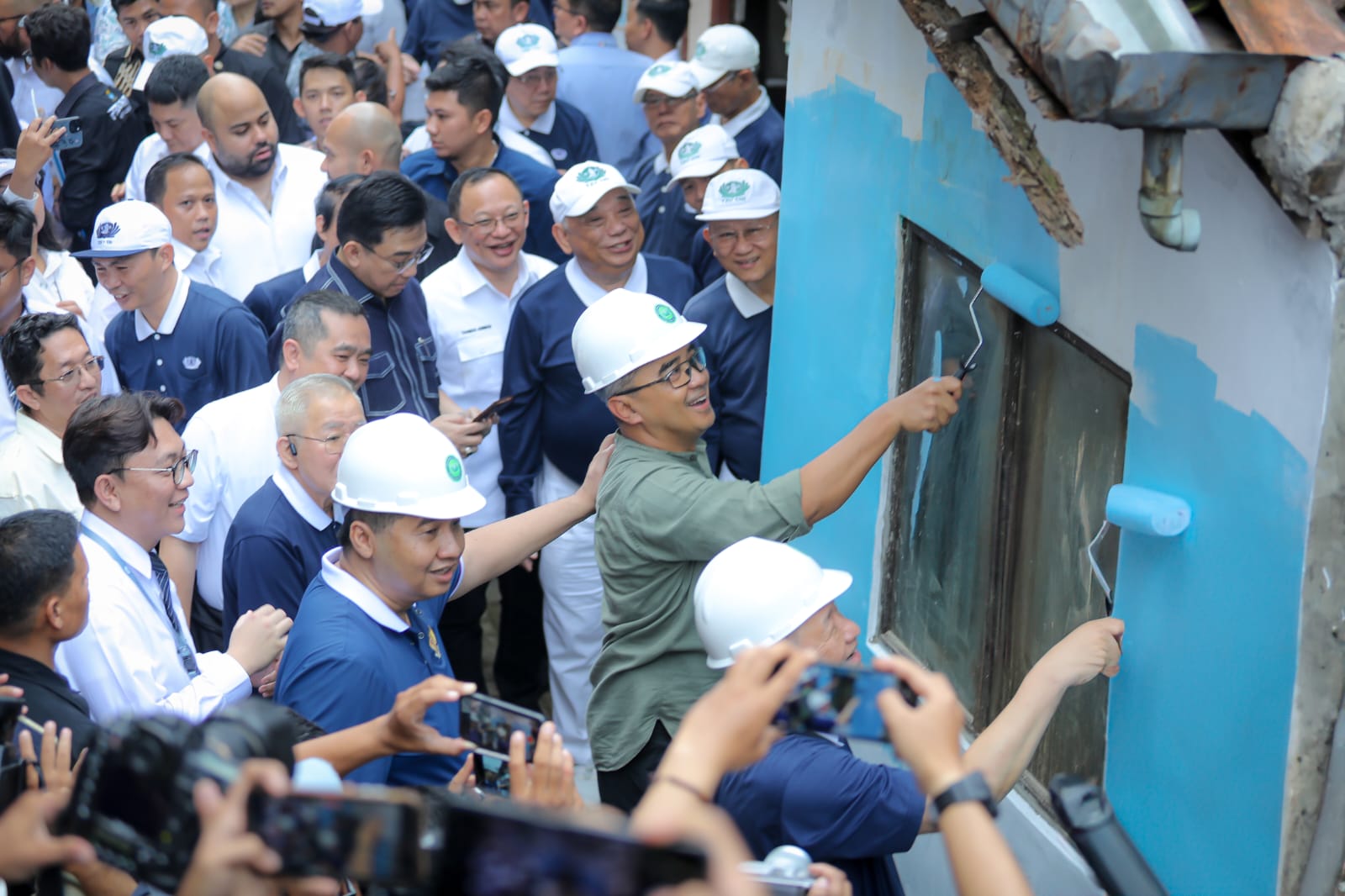 Menteri PKP Mulai Program Bebenah Kampung di Kota Bandung 1 WhatsApp Image 2025 05 04 at 06.58.58 b17bcb60