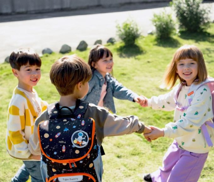 039137500 1752160360 Kids with Tiger Family.jpeg